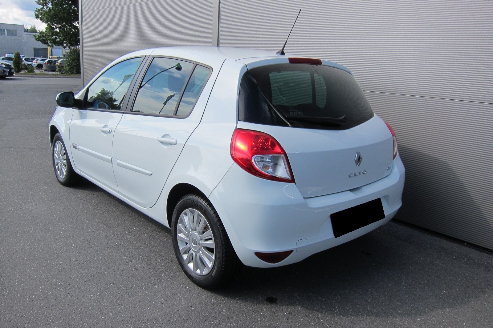 Auto occasion Renault Clio Renault Clio KM..88111 belle voiture Blanc
